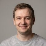 Портрет Дмитрия Кравцова, пользователя текстовых генераторов от компании ФорЮ Генератор